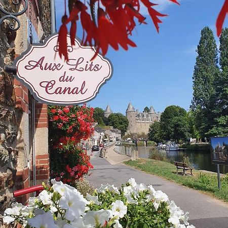 Aux Lits Du Canal Josselin Exterior photo